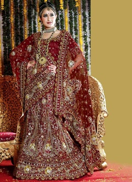 What Constitutes Bridal Trousseau? - Adorable Indian Wedding Attire For  Beautiful Brides